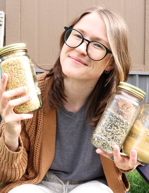 How To Live A Zero Waste Lifestyle: 11 Steps To Get Started Image by Sustainable Jungle #zerowastelifestyle #zerowasteliving #livingzerowaste #howtolivezerowaste #zerowastetips #howtolifeazerowastelifestyle #sustainablejungle