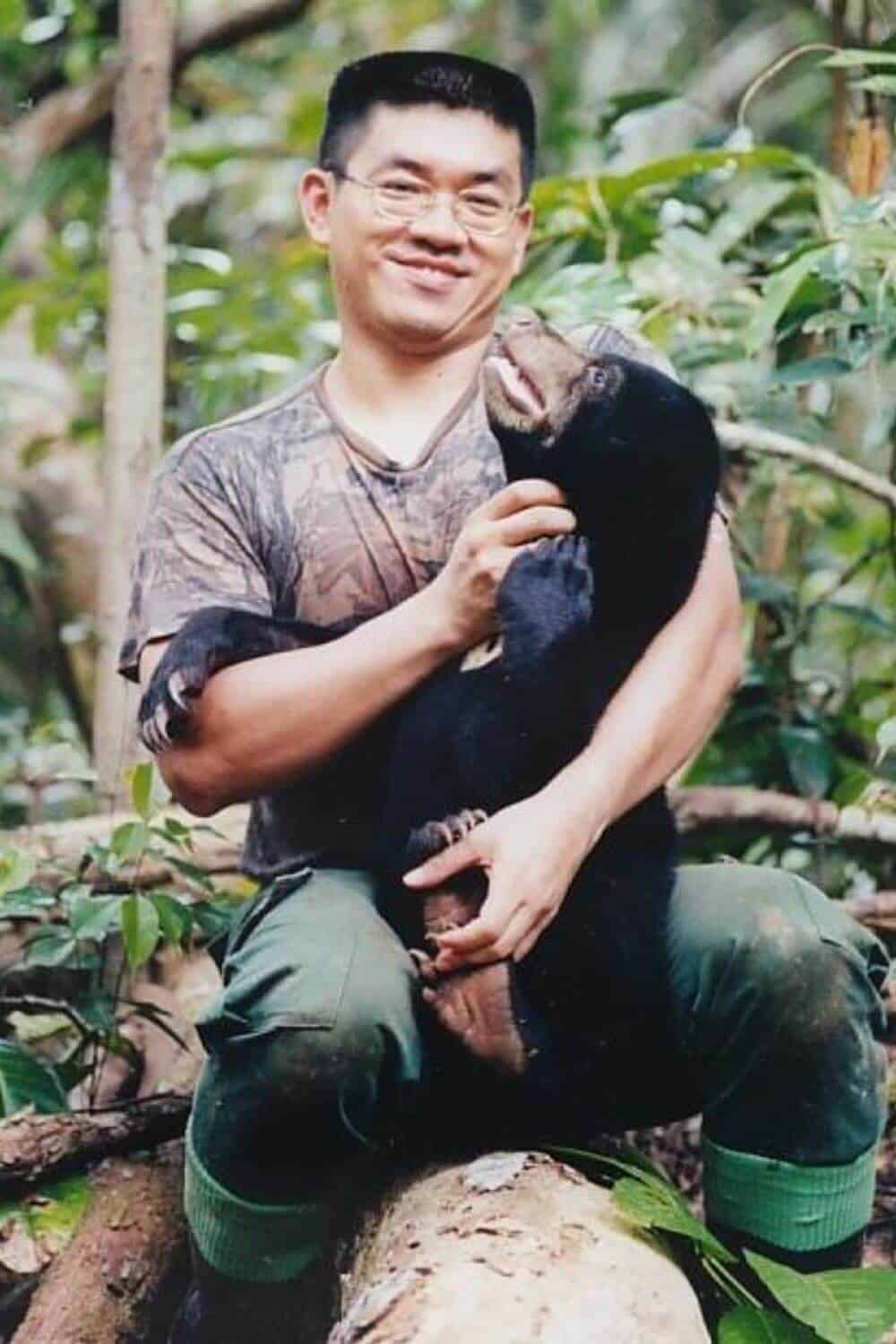 Dr. (Hon) Wong Siew Te, founded the Bornean Sun Bear Conservation Centre in 2008. Wong has been studying and working on the ecological conservation... The Sustainable Jungle Podcast #sustainablejungle #podcast #conservation