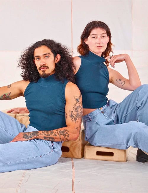 9 Non-Binary Fashion Brands For Gender-Neutral Clothing Images by Big Bud Press #nonbinaryfashion #nonbinaryfashiobrands #nonbinaryclothing #nonbinaryclothingbrands #genderneutralclothing #unisexclothingbrands #sustainablejungle