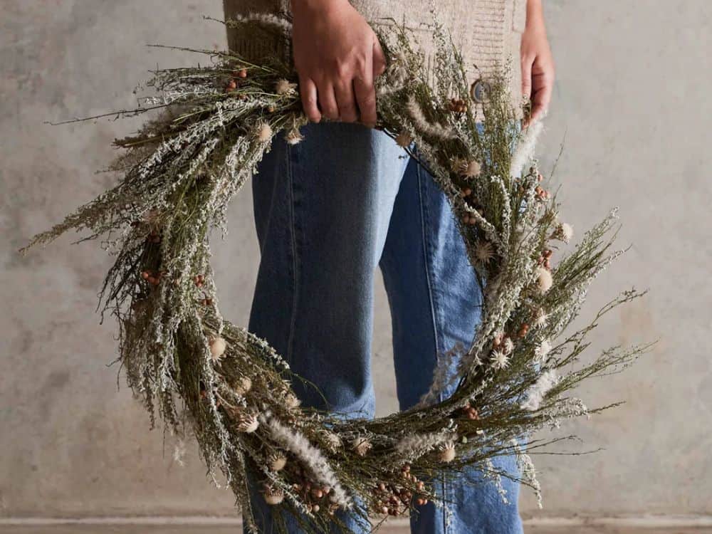 21 Sustainable Christmas Ideas For A Low Carbon Christmas Image by The Citizenry #sustainablechristmas #ecofriendlychristmas #sustainablechristmasideas #howtohaveamoresustainablechristmas #tipsforanecofriendlychristmas #sustainablejungle
