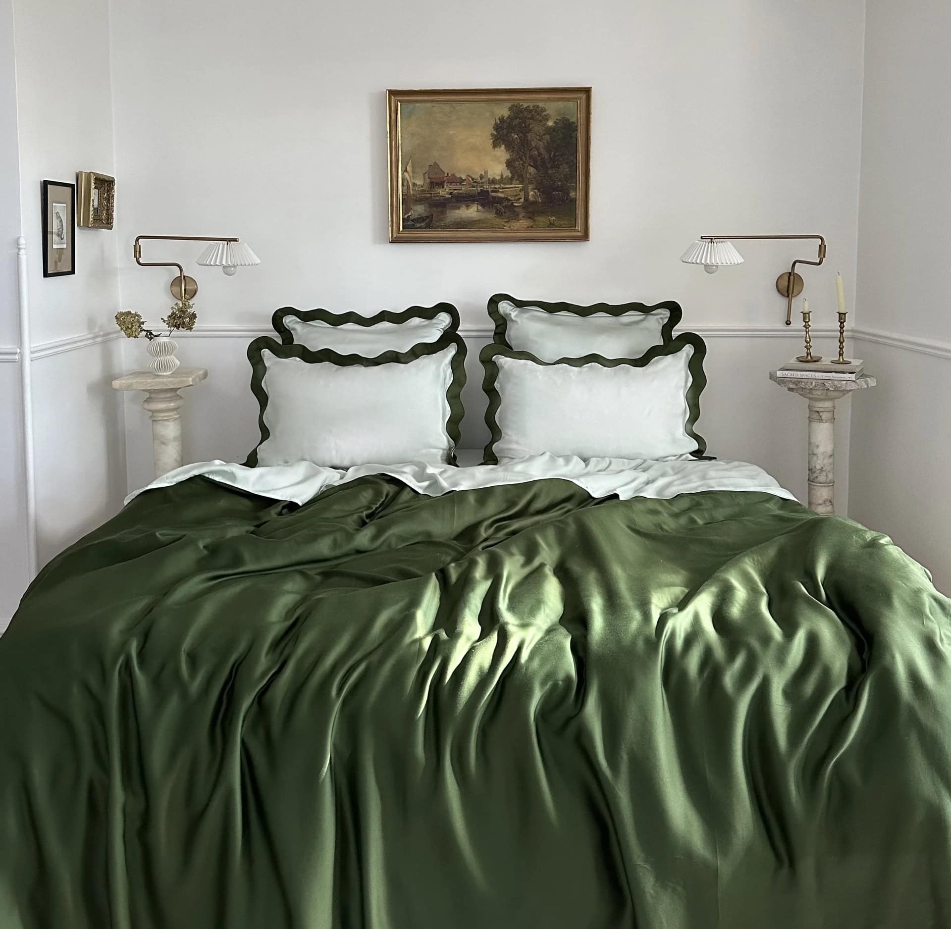 Eucalypso's stylish bedding in bottle green with scalloped edges. Made from TENCEL Lyocell and featured as one of Sustainable Jungle's top rated bedding brands.