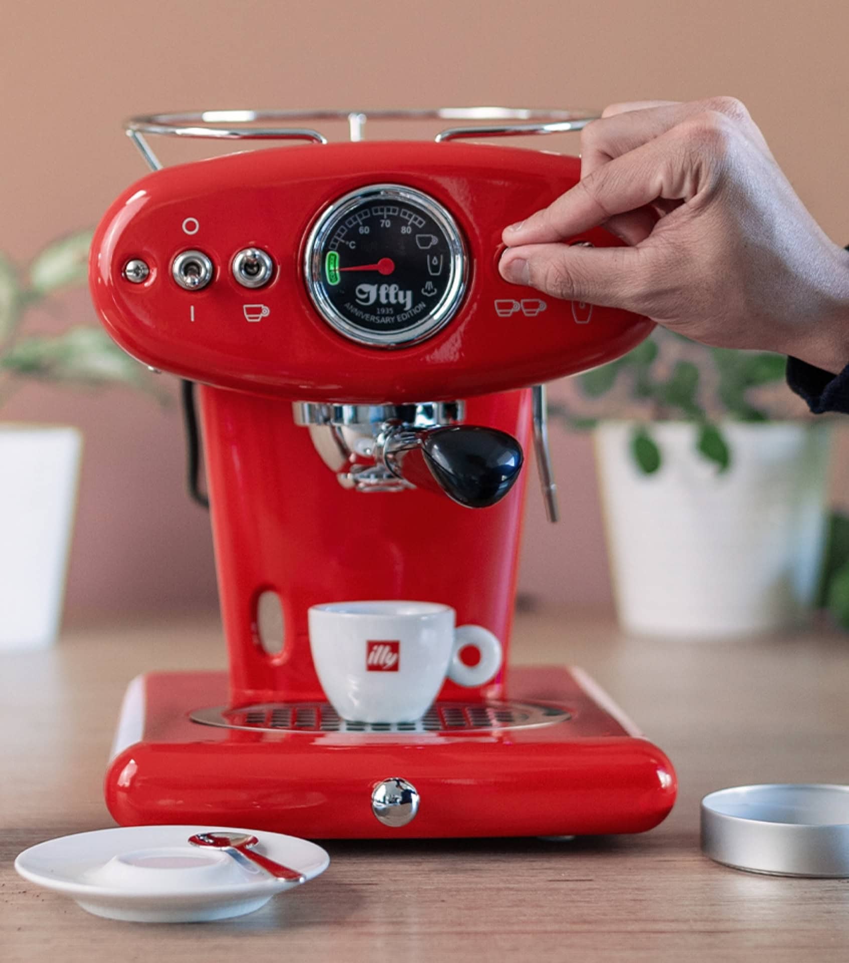 11 Plastic Free Coffee Makers For A Sustainable Home Brew